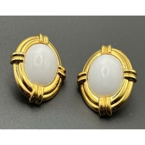 Vintage 1980s Signed Napier acrylic cabachon Pierced Earrings